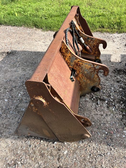 Ładowarka miniładowarka przegubowa JCB 406