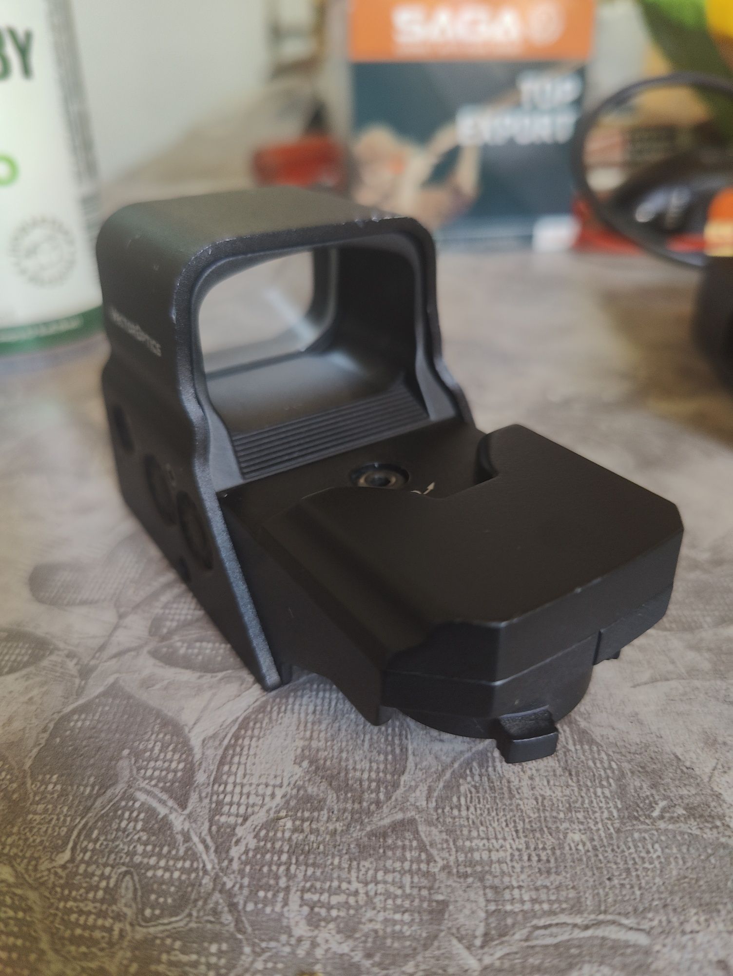Приціл каліматорний VectorOptics
