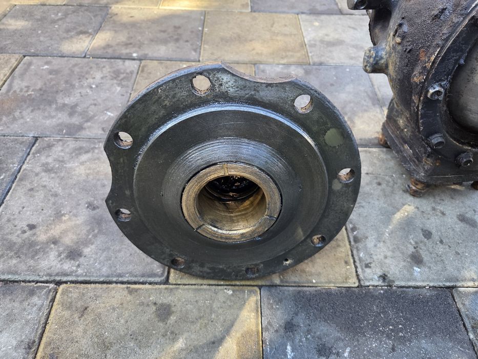 Поворотный кулак, шар, корпус кулака, цапфа, Краз 260