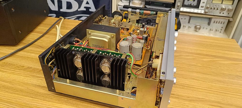 Стерео ресивер Superscope R-1262 (Marantz)-стан !