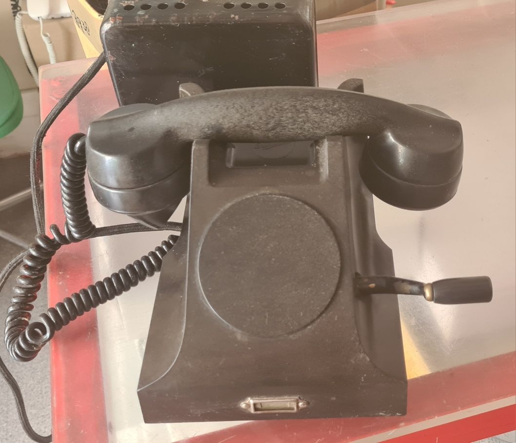 Telefone Ericsson antigo com magneto