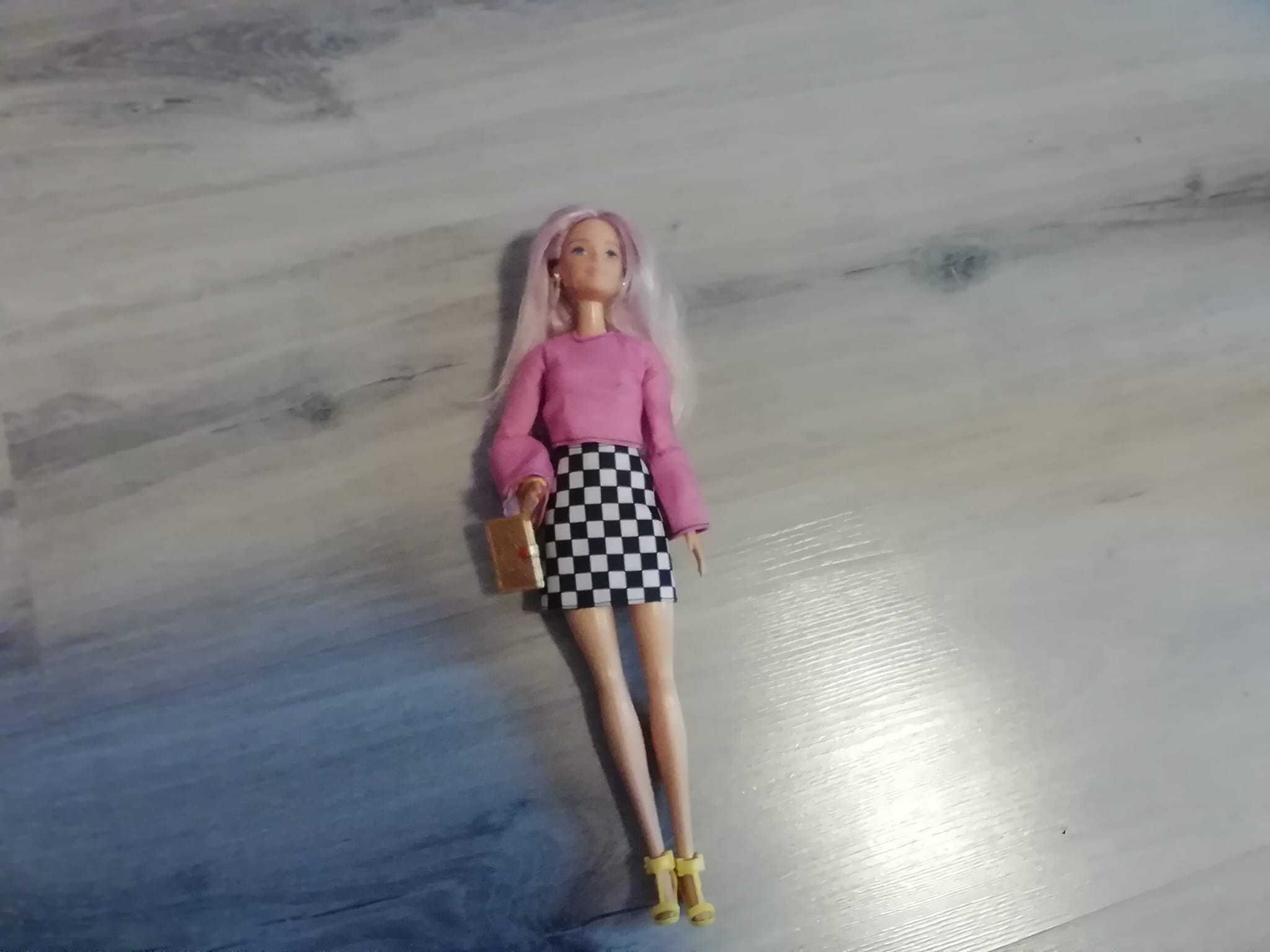 Lalka Barbie elegant