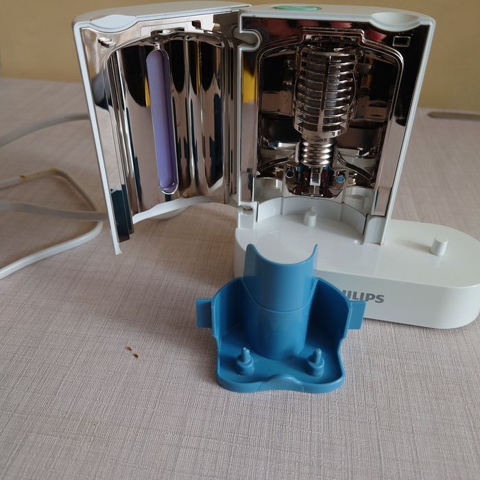 Sterylizator UV do szczoteczek Philips