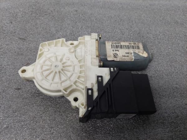 Motor vidro trás direito SEAT Leon (1M1)