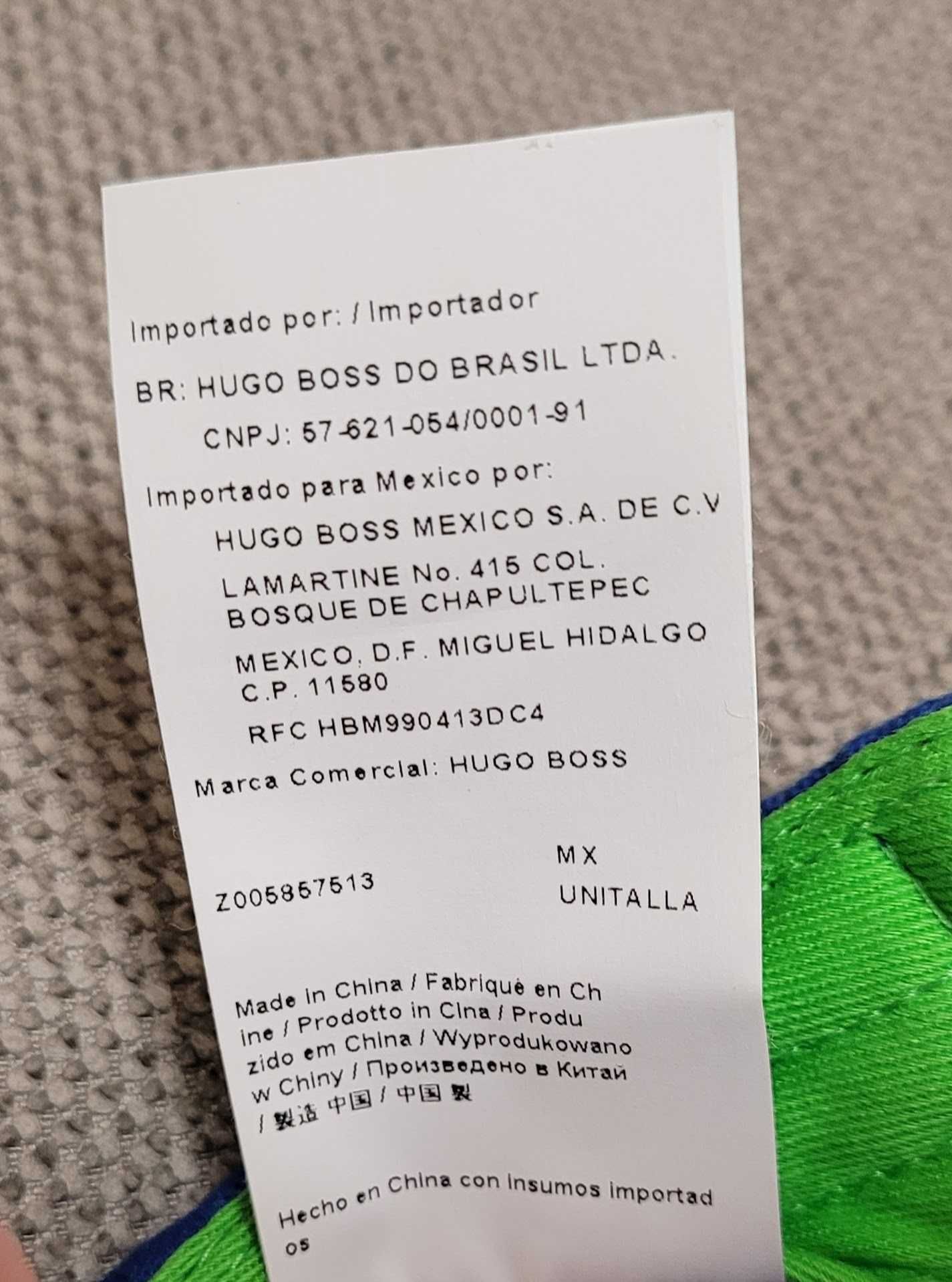 Бейсболка Hugo Boss.