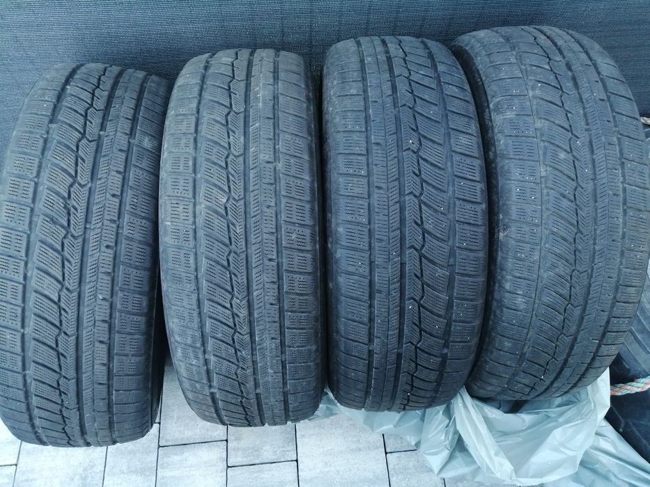 4x opona 225/60 R18 M+S