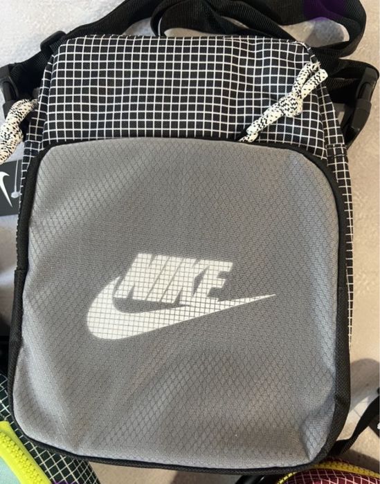 Nike сумочка,месенджр,барсетка