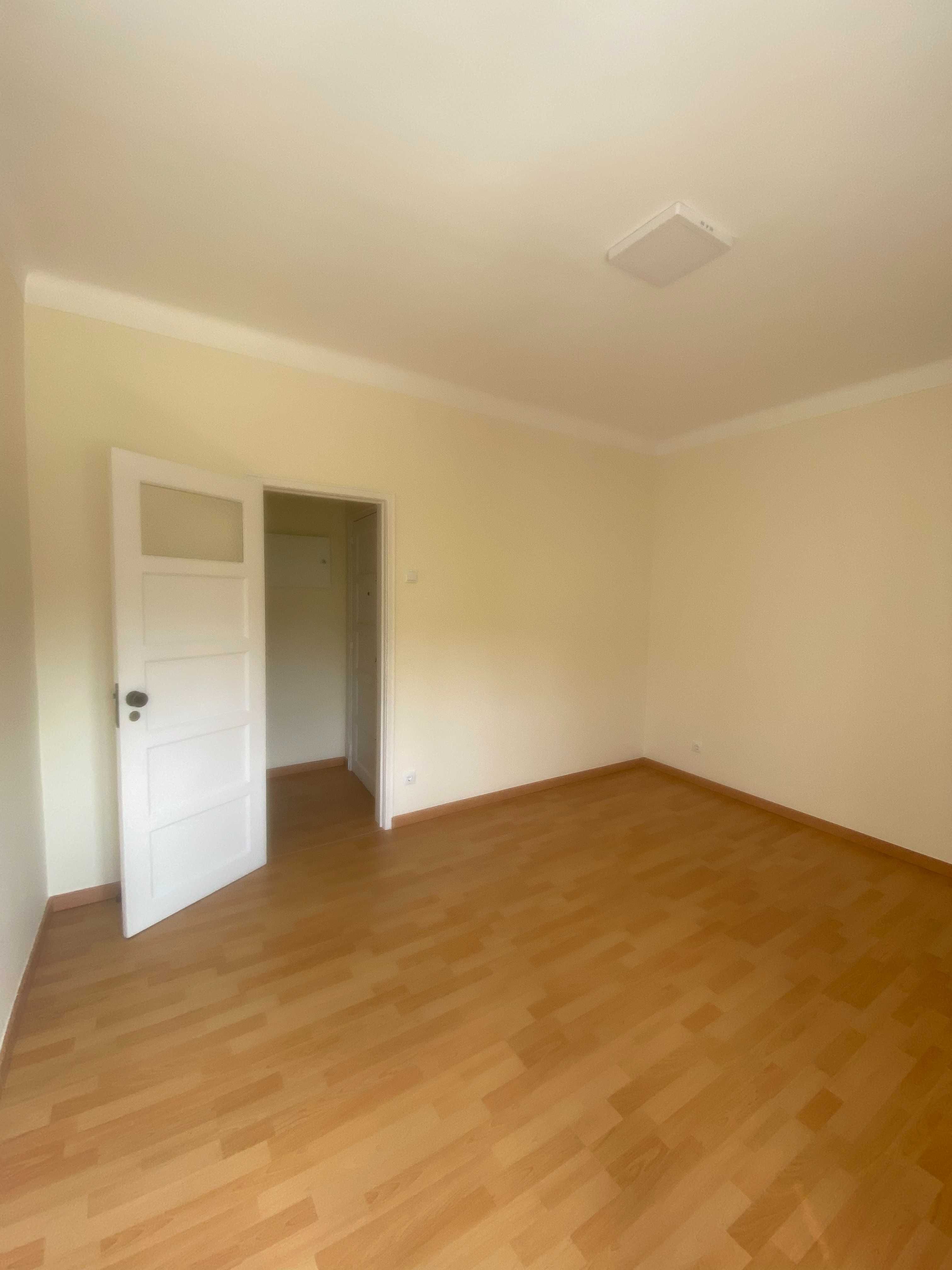 Apartamento T3 centro de Alhandra