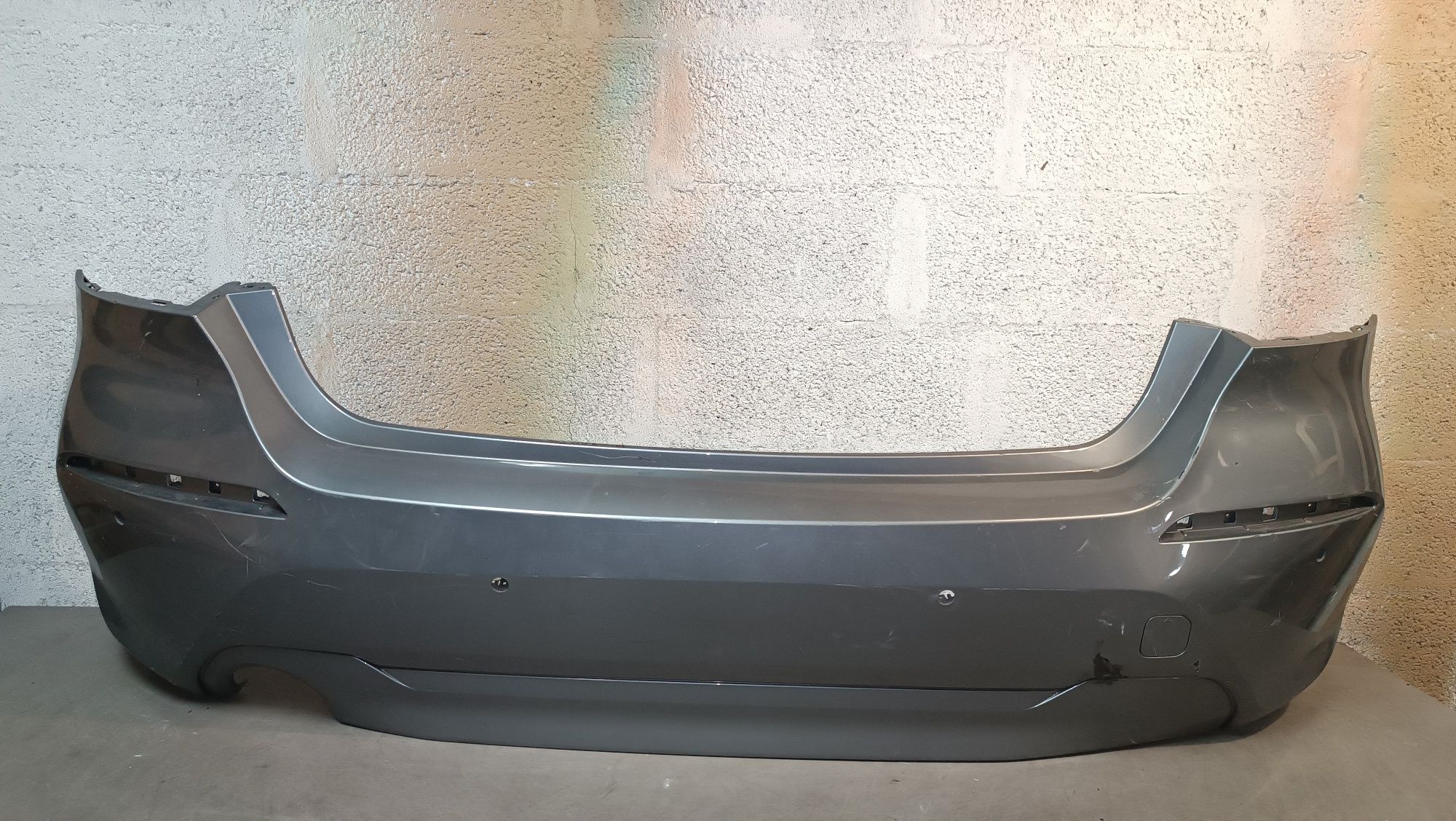 Vendo parachoque de trás BMW 1 séries F40 ano 2018/23