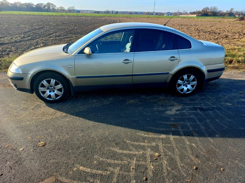 Volkswagen Passat Sedan 2002