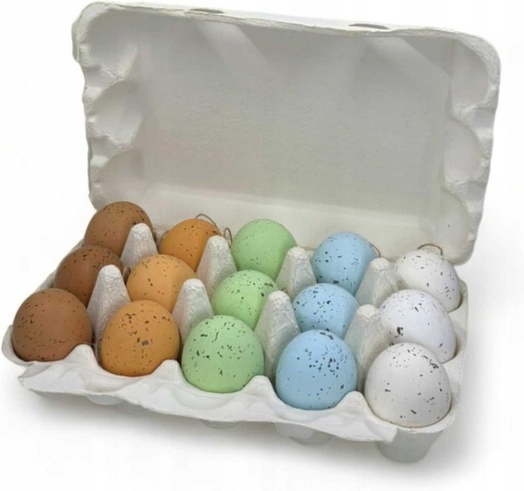 Pisanki z naturalnego jajka kurzego wiszące dekoracja na Wielkanoc