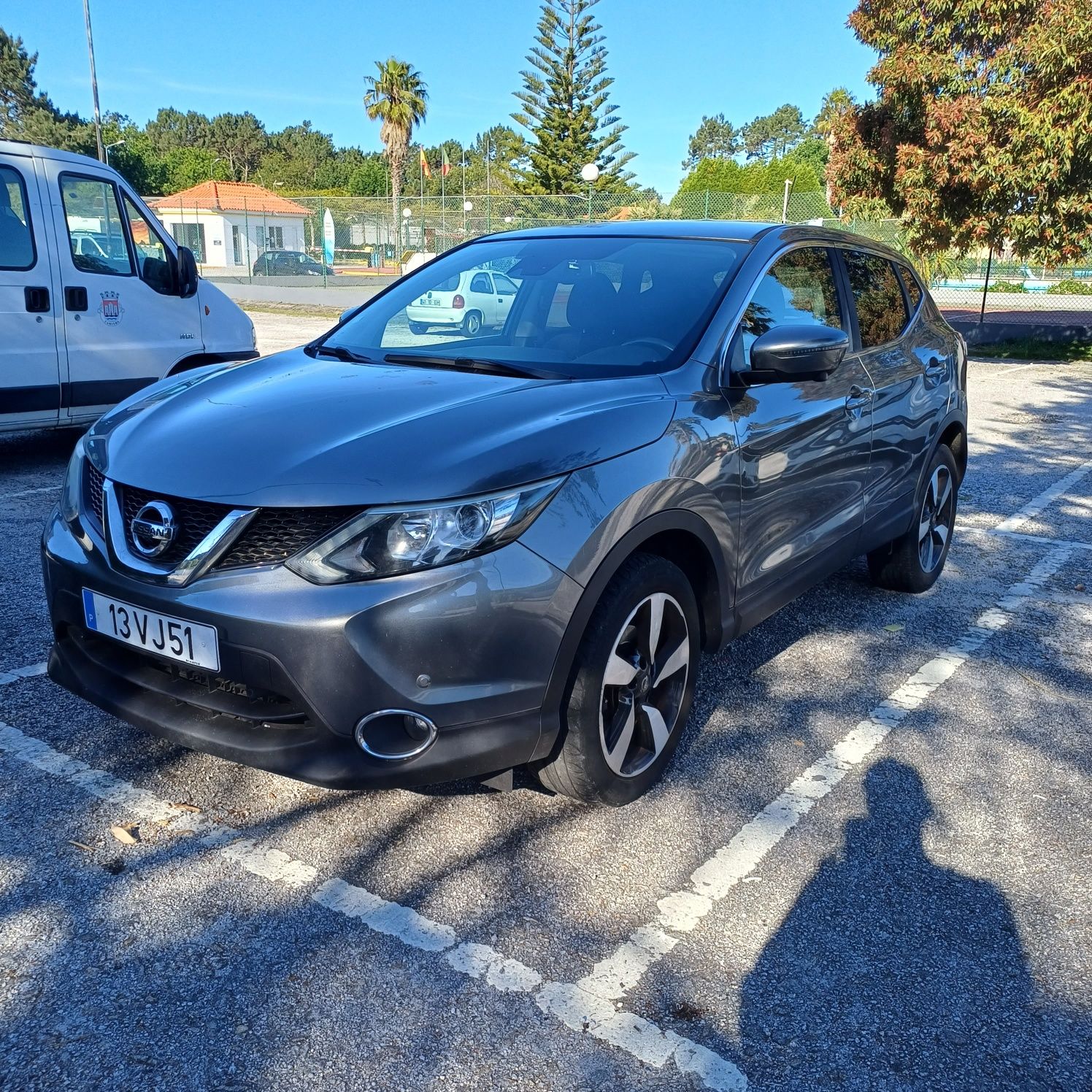 Nissan Qashqai 2015 - Conforto e Versatilidade em Cada Viagem