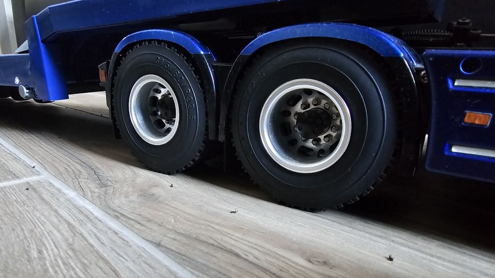 Rc scania tamiya 1/14