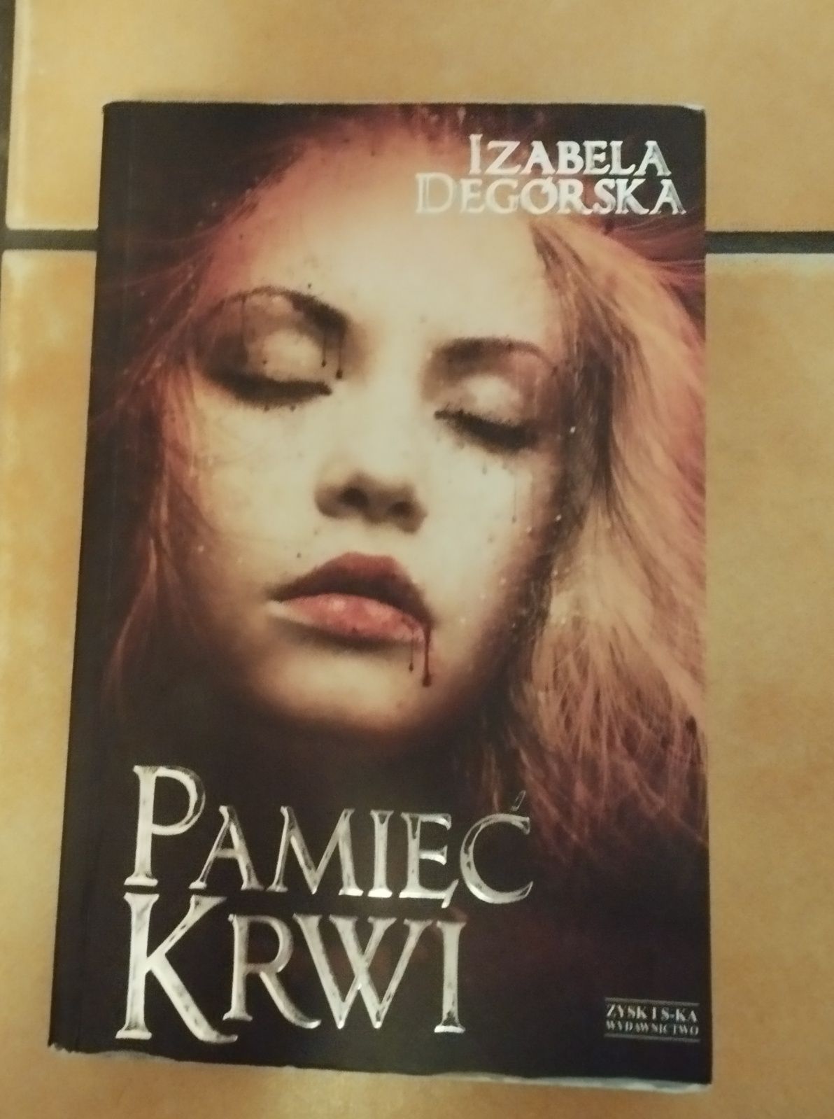 „Pamięć krwi" książka