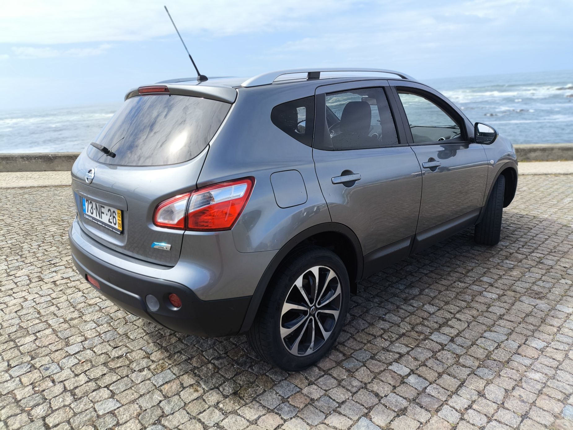 Nissan Qashqai 1.6- 130CV / 18" / Tecto Panorâmico/ GPS