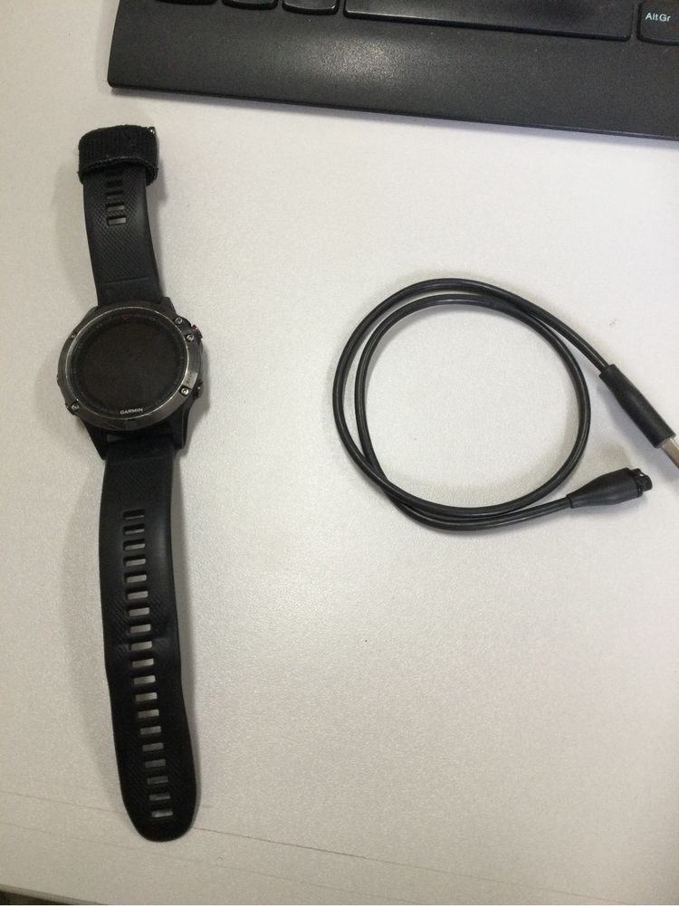 Garmin Fenix 5 Usado