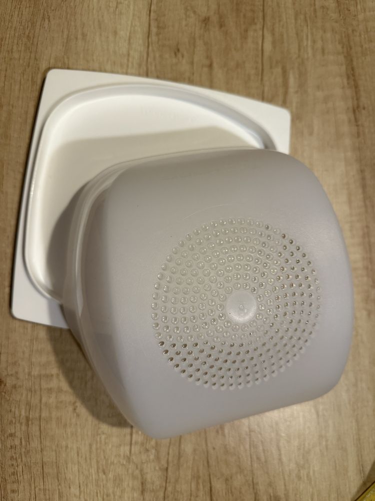 Розумна сирниця  Tupperware 20,5 х 20,5 х 9,5 см
