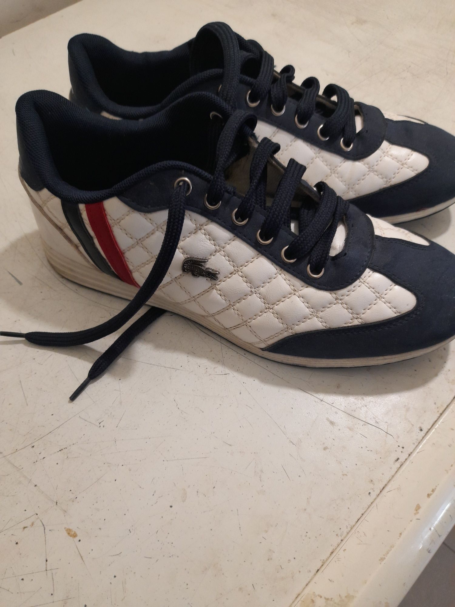 Sapatilhas lacoste novas