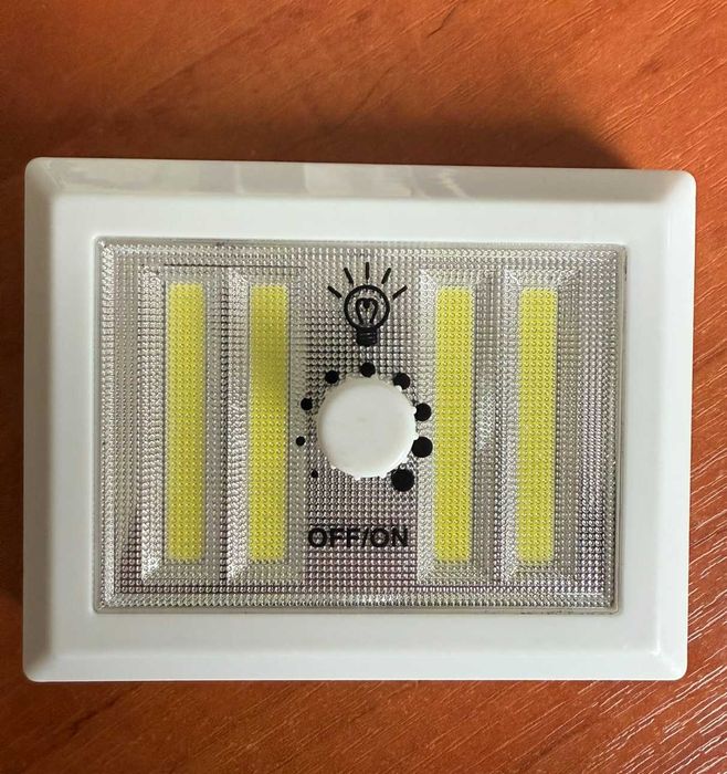 Компактна LED лампочка ліхтар WATTON WT-383 на магнітах та батарейках