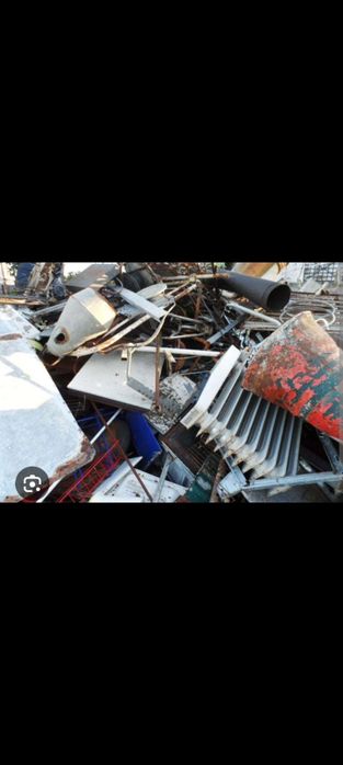 Limpeza. De entulhos e recolha de sucata