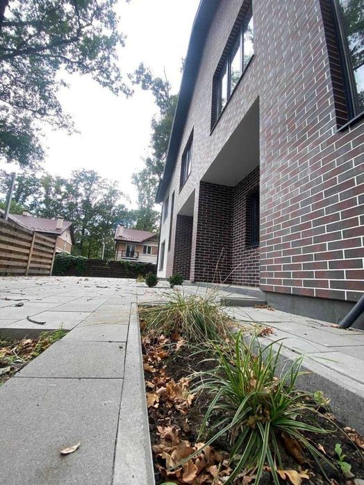 Дуплекс 120 м² із терасою та паркомісцем у затишній частині Бучі