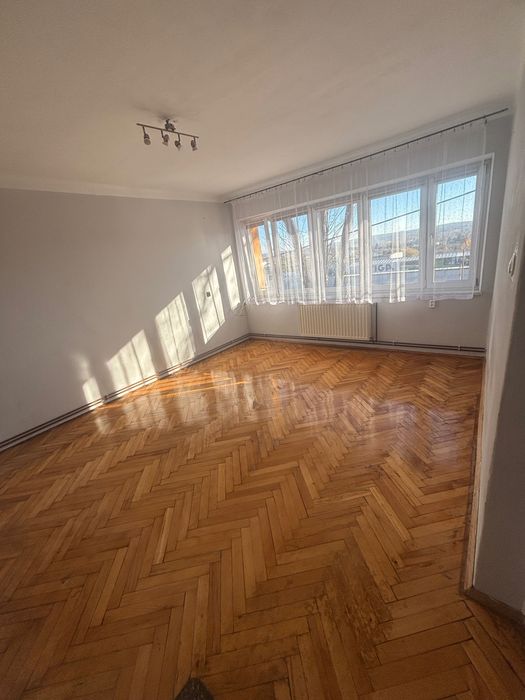 Wynajmę 2 pokojowe mieszkanie, z garażem i ogródkiem