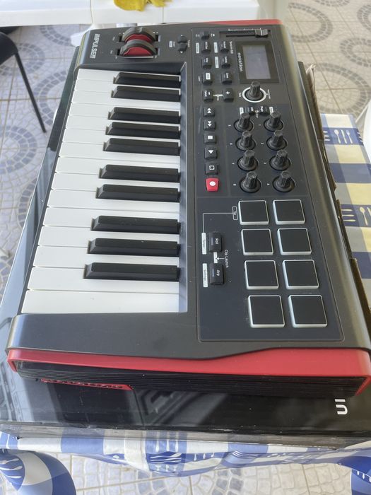 Novation Impulse 25