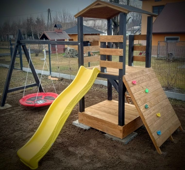 Drewniany Plac zabaw