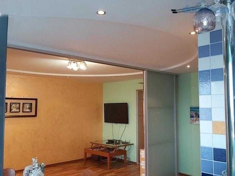 Продам двокімнатну квартиру на Нових Будинках