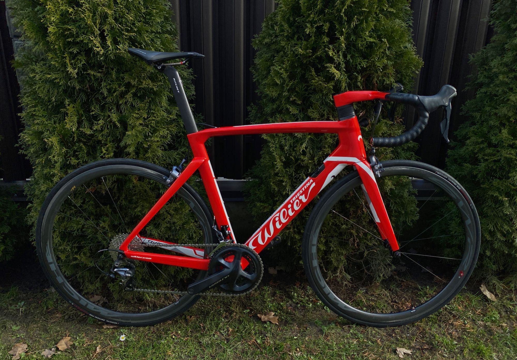 Шосейний велосипед Wilier Cento 10 air full carbon