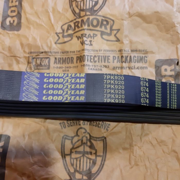 Ремень 7РК920  новый