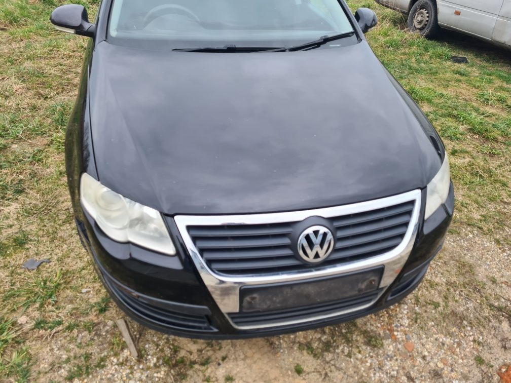 MASKA pokrywa silnika czarna VW Passat B6 2007r L041