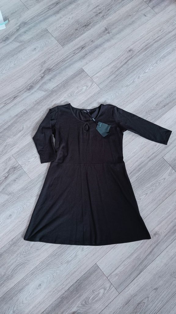 Czarna sukienka Basic M/L