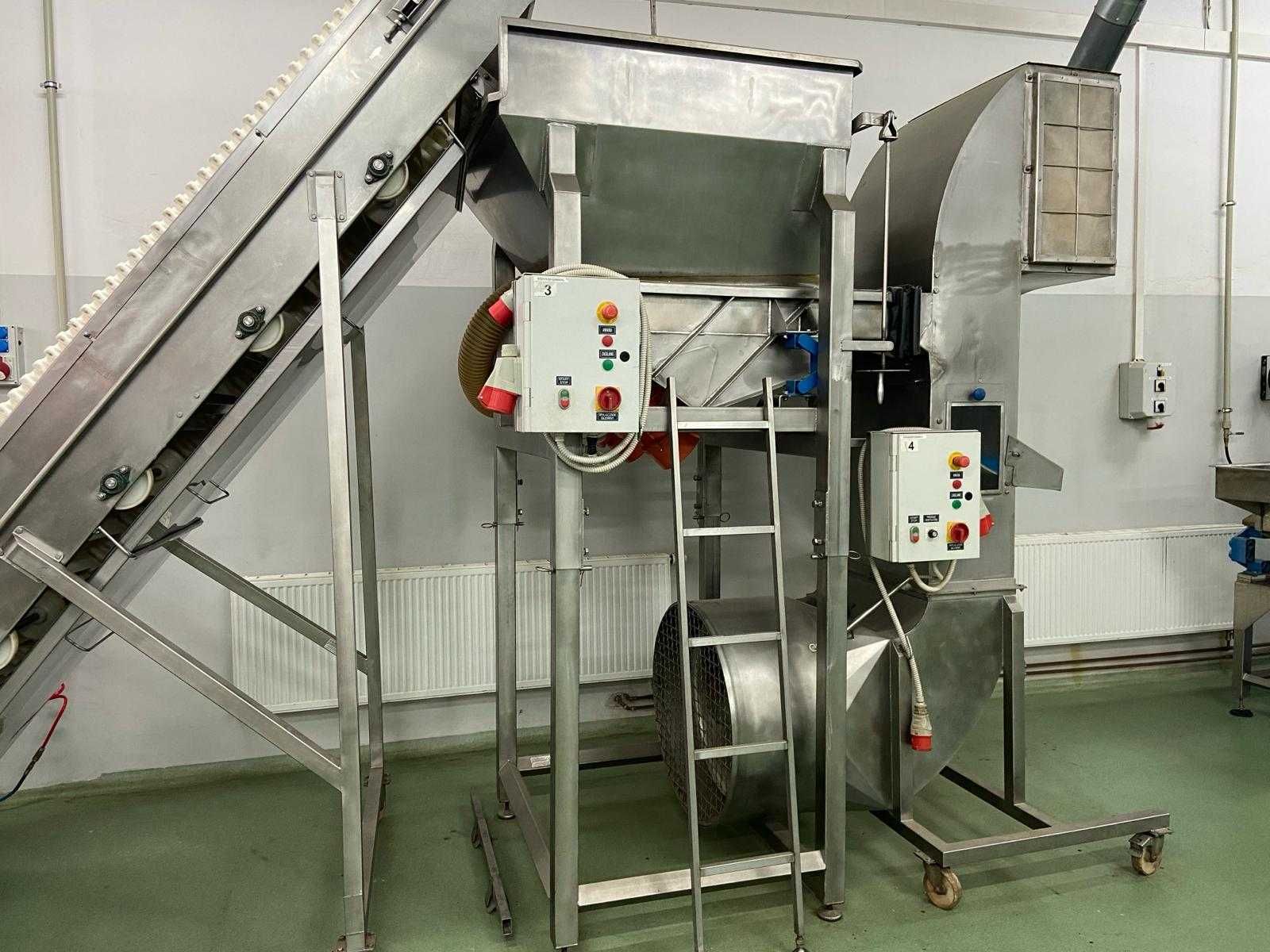 Separator powietrzny z podajnikiem taśmowym