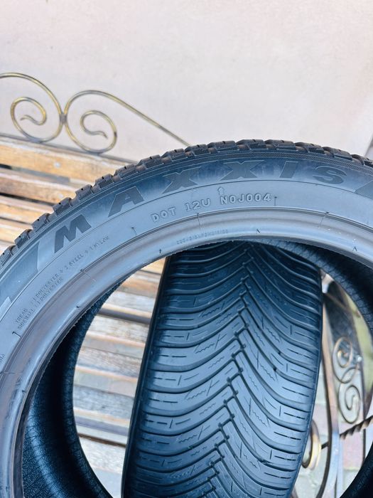 Шини зимові пара 235/45 R18 (98W) Maxxis Premitra 2021p