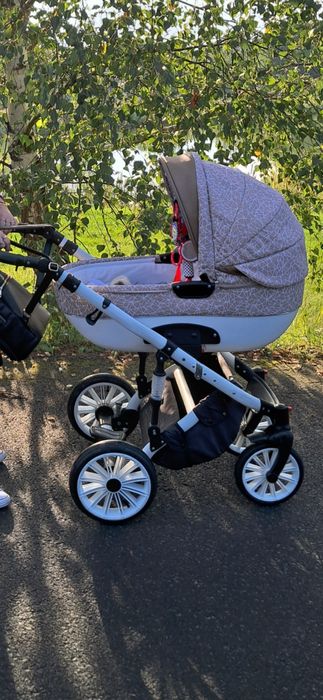 Wózek  głęboki, spacerówka i fotelik 3w1