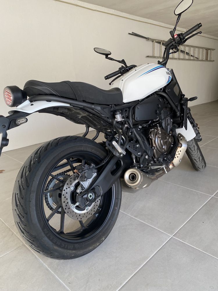 Yamaha XSR700 ….