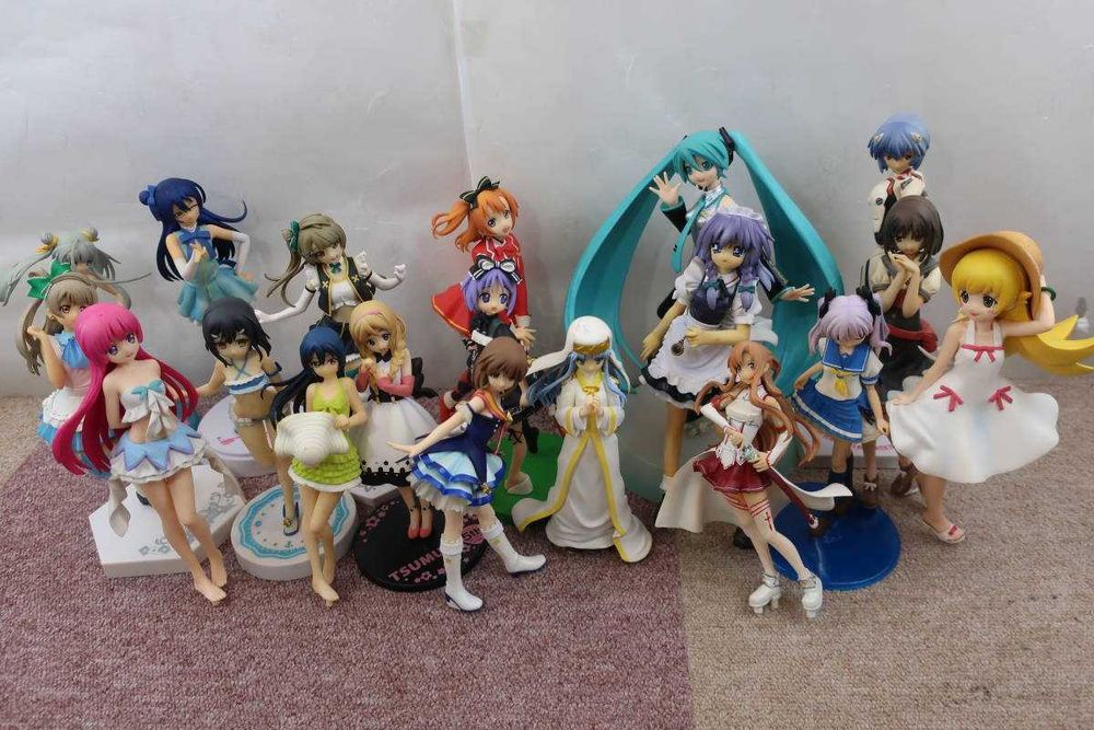 Коллекция аниме фигур