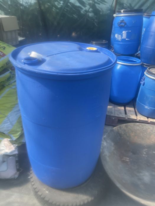 Beczki plastikowe 220 l