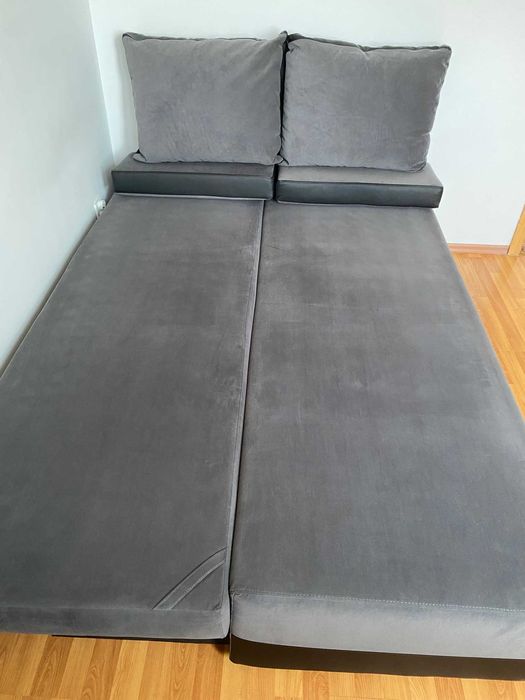 Kanapa z funkcją spania i schowkiem - jak nowa