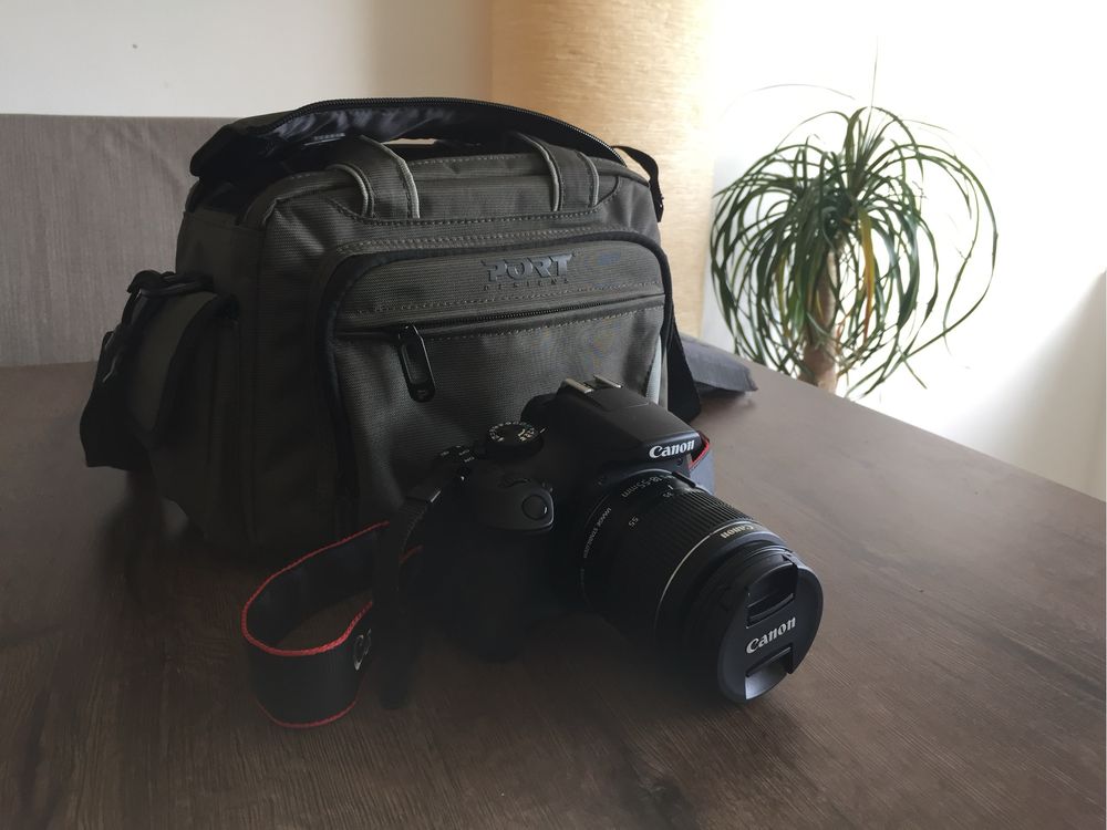 Canon 1300D +objectiva 18. 55