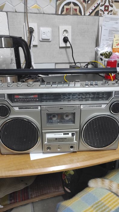 Магнітофон Hitachi TRK-8100E