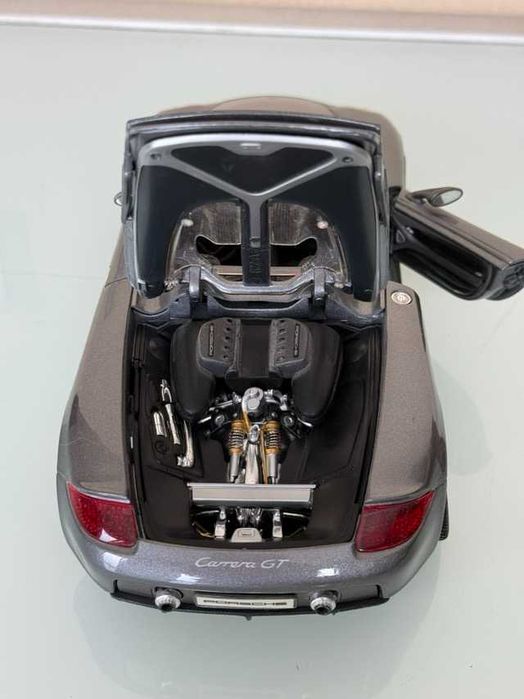 Porsche Carrera GT моделька машины, Порш Каррера 1/18 уценка