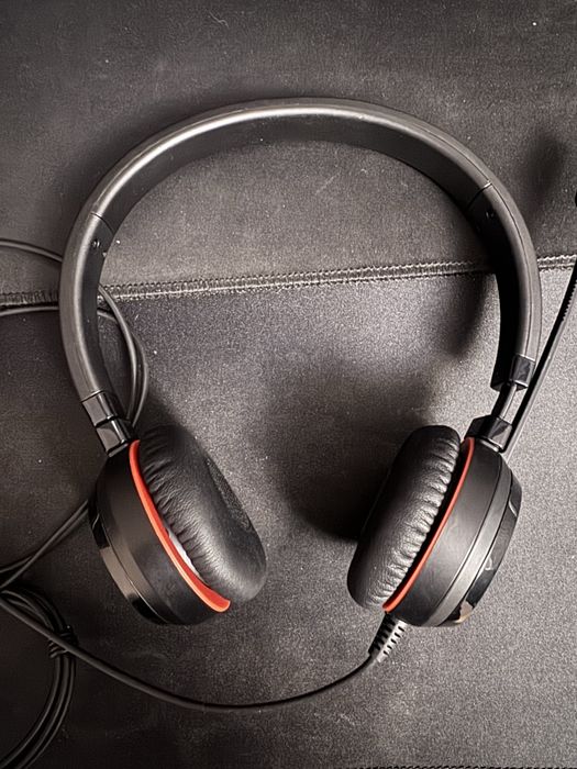 Jabra evolve 20 нова