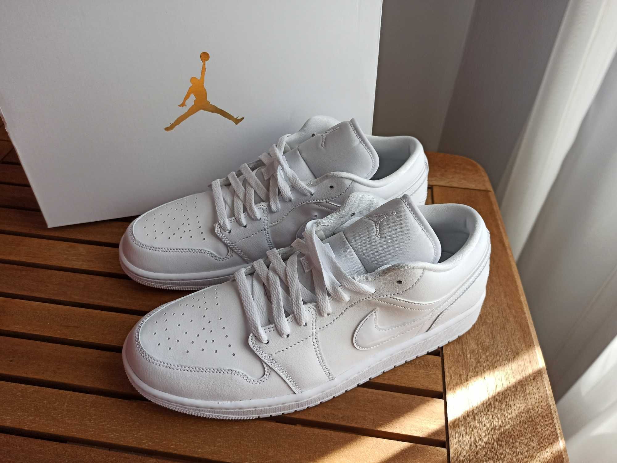 (r. 44,5 - 29 cm) Nike Air Jordan 1 Low Triple White DV0990,-111