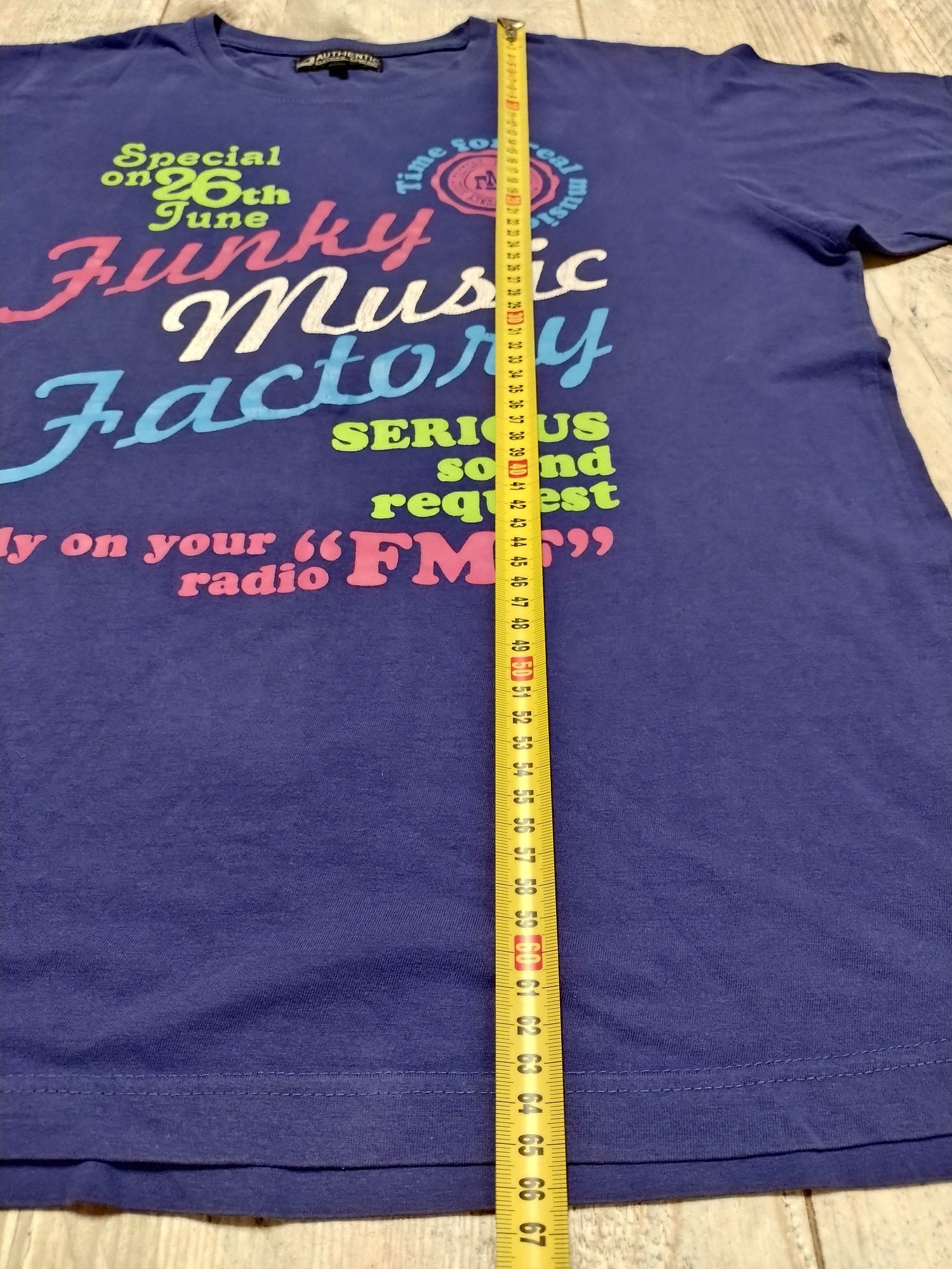 T-shirt L/40 Authentic