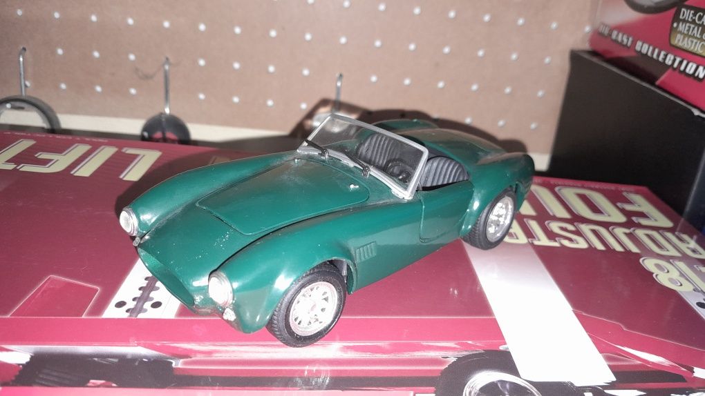 Dezenas de Miniaturas Várias Escalas