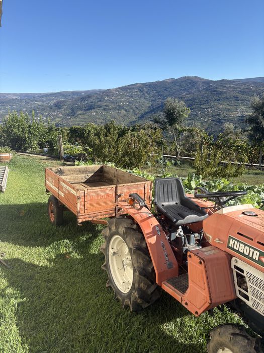 Reboque para trator pequeno