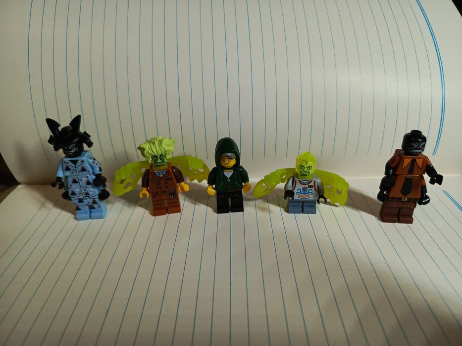 Lego фігурки всі оригінальні