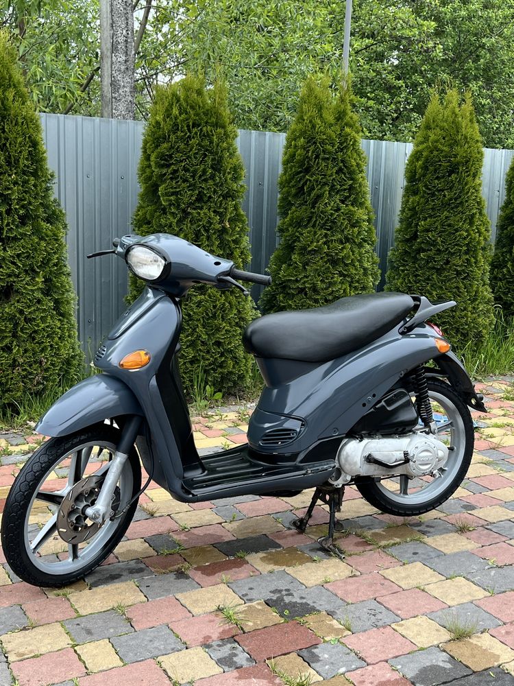 скутер Piaggio Liberty 50
